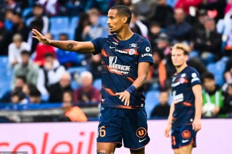 圣埃蒂安队在比赛中掀起热潮的简单介绍